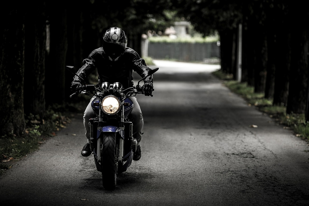 Czy motocykl należy ubezpieczyć i dlaczego warto?