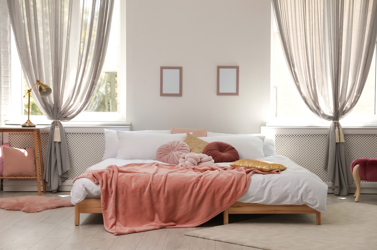 Jak zaaranżować wystrój sypialni w naturalnym tonie?
